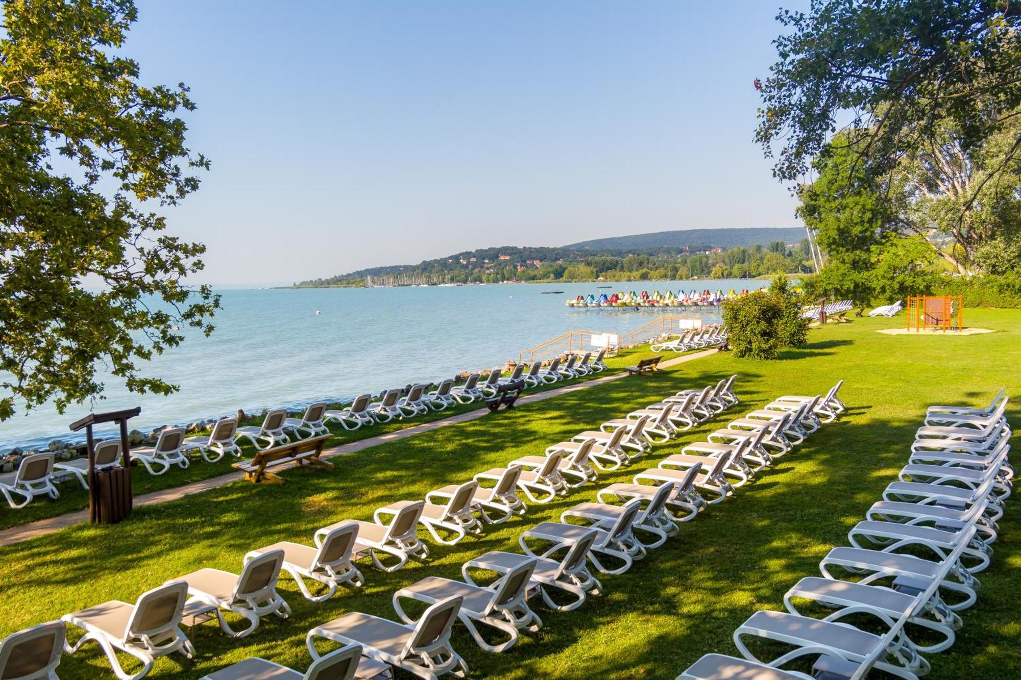 Hunguest Hotel Bal Resort Балатональмади Экстерьер фото